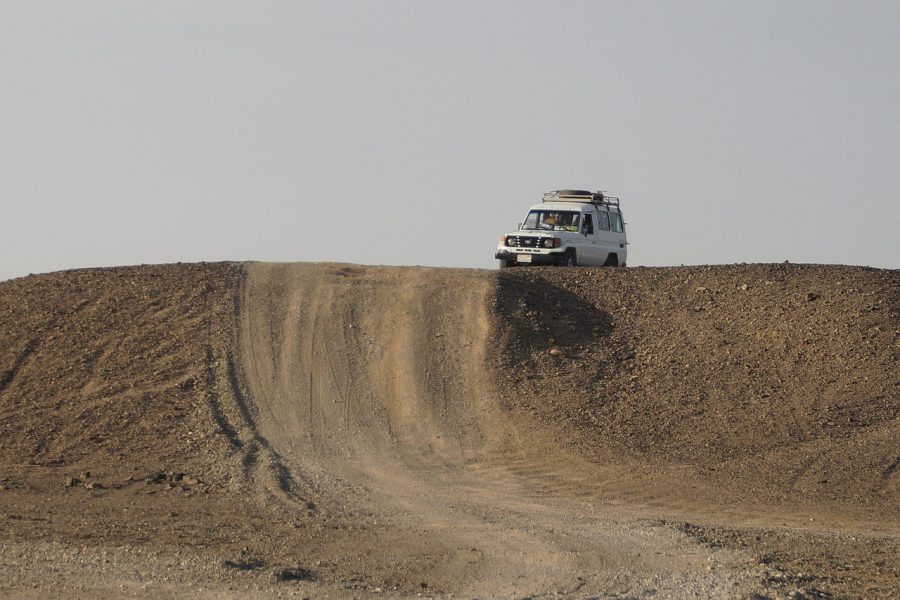 Unique Desert Experiences by 4×4 Air-Conditioned Cars